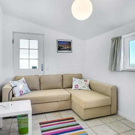 Holiday home Cozy In With Wifi *